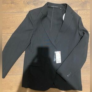 UNIQLO black blazer